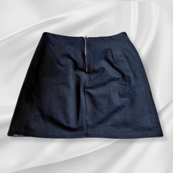 Smart Set Women's Back Zip Leather and Nylon Above Knee Pencil Skirt, Size Small - Picture 3 of 6